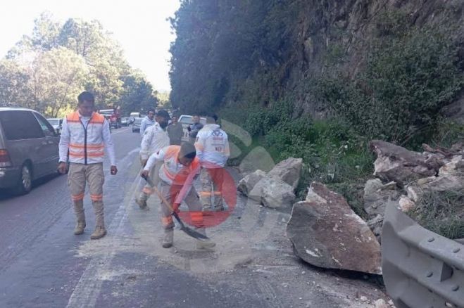 Accidente por deslizamiento de rocas deja un lesionado