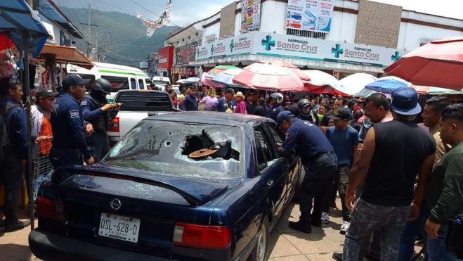 Agreden a un conductor afuera del Mercado José Castillo Tiélemans 
