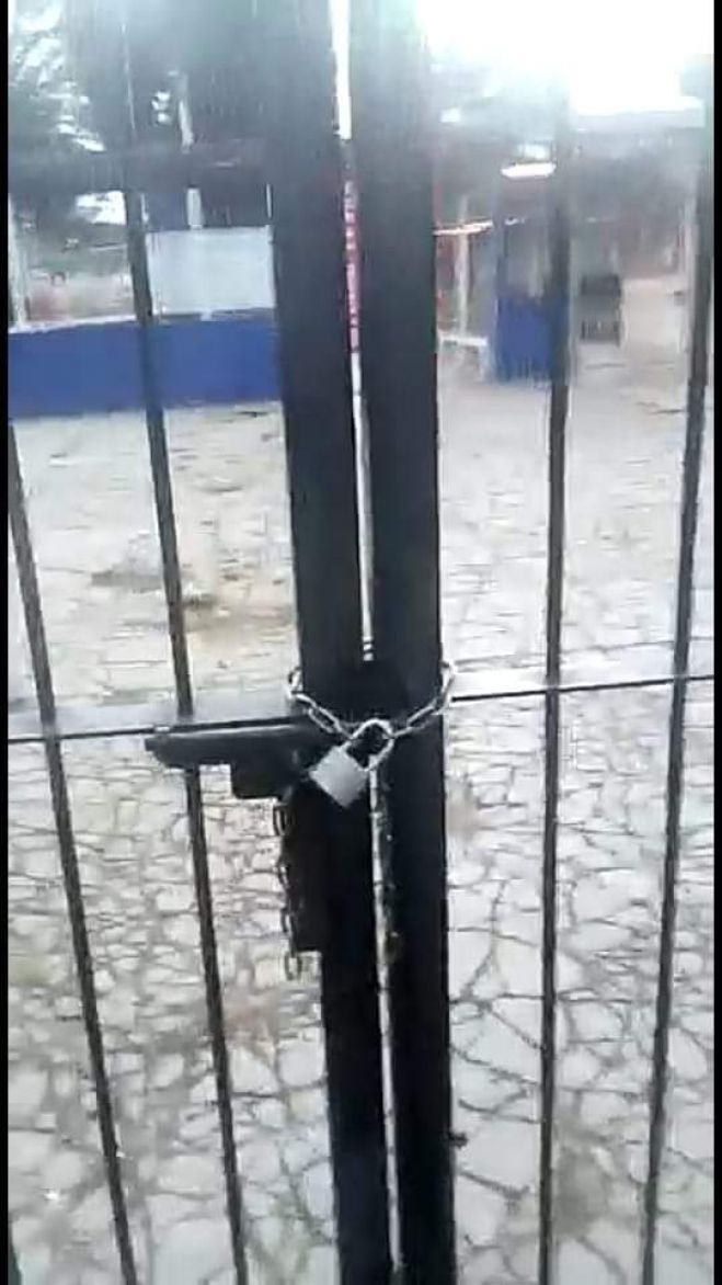 Maestros del Bloque Democrático cierran instituciones educativas en San Cristóbal