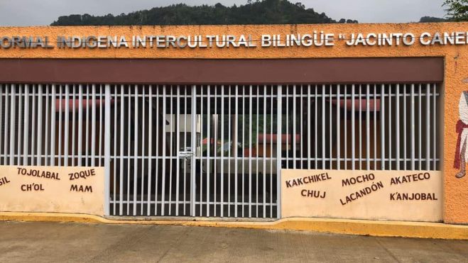 Autoridades de Zinacantán acuerdan cerrar definitivamente la normal Jacinto Canek por vandalismo