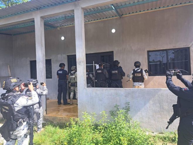 Catean casas y aseguran dos inmuebles en la comunidad Nueva Palestina, municipio de Ocosingo.