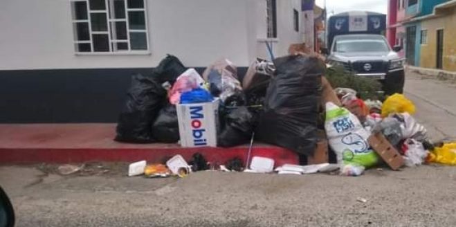 EN TEOPISCA TRABAJADORES SUSPENDEN LABORES POR FALTA DE PAGO