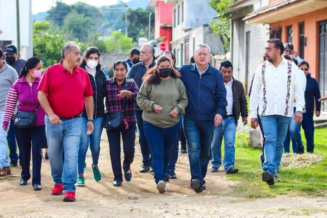 Solicitaron servicios públicos como alumbrado, agua potable y pavimentación de sus calles
