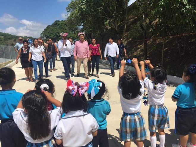 Inauguran en San Fernando la calle Walter Hernández González