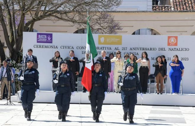 Este homenaje es también a la voluntad patriótica para superar los grandes retos que históricamente se nos han presentado como nación.