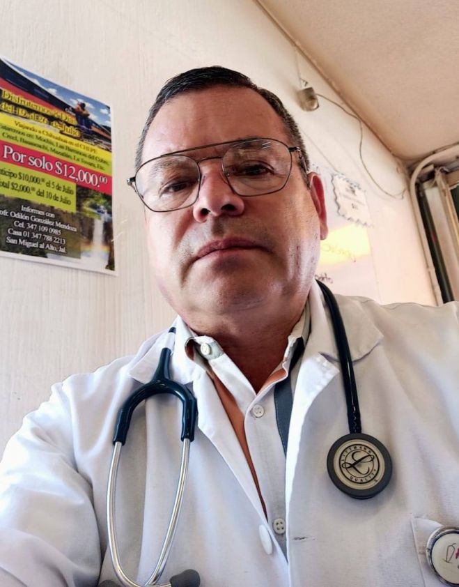 Carlos Arturo L&oacute;pez Morales, director de la Zona 58 del Seguro Social en Le&oacute;n, Guanajuato