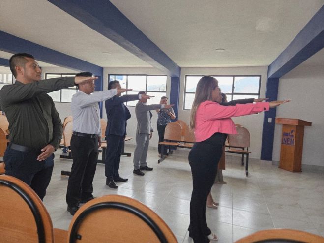 Realizan toma de protesta de licenciaturas, maestr&iacute;as y doctorado en el INEM