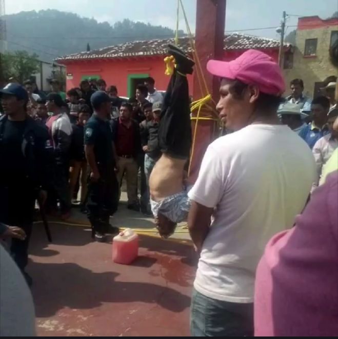 Presunto roba carros a punto de ser linchado en Huixtán