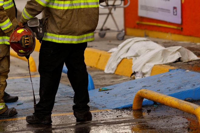 Todo inició a las 13:27 hrs. tras un enfrentamientos entre los grupos criminales de Los Chapos y Los Mexicles en el Cereso Estatal 3, La riña entre reos dejó como saldo dos muertos y 20 heridos.