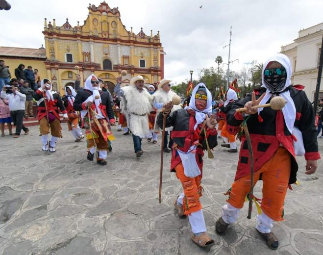 PRESIDENTE MUNICIPAL DE SCLC RECIBIÓ A LOS MASHES DE SAN JUAN CHAMULA
