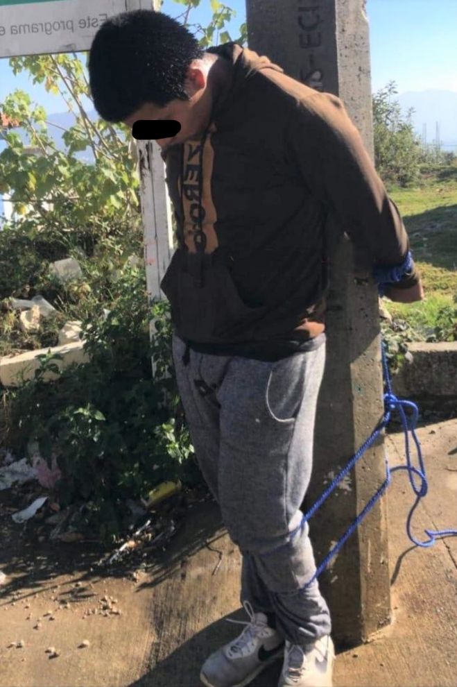 DETIENEN, AMARRAN Y GOLPEAN A PRESUNTO LADR&Oacute;N
