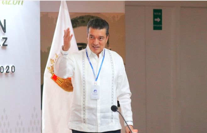 ANTE DESCENSO DE COVID-19 EN CHIAPAS, PIDE RUTILIO ESCANDÓN NO CONFIARSE Y REFORZAR LA PREVENCIÓN