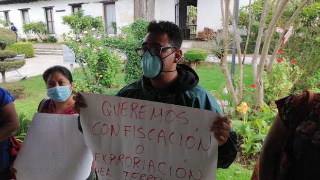 Se manifiestan habitantes de la 14 de Septiembre