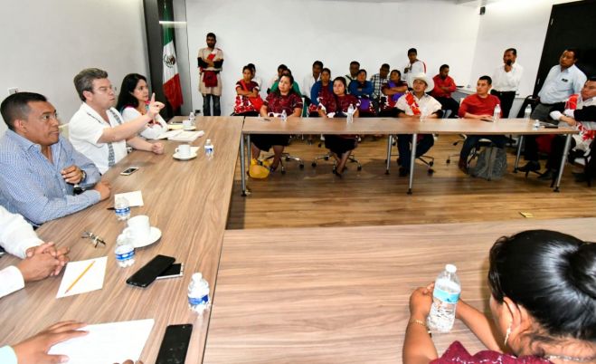 Atiende Secretaría General de Gobierno a pobladores de Chalchihuitán
