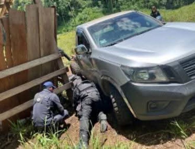 En operativo, grupo interinstitucional recupera vehículos en Maravilla Tenejapa y zonas aledañas