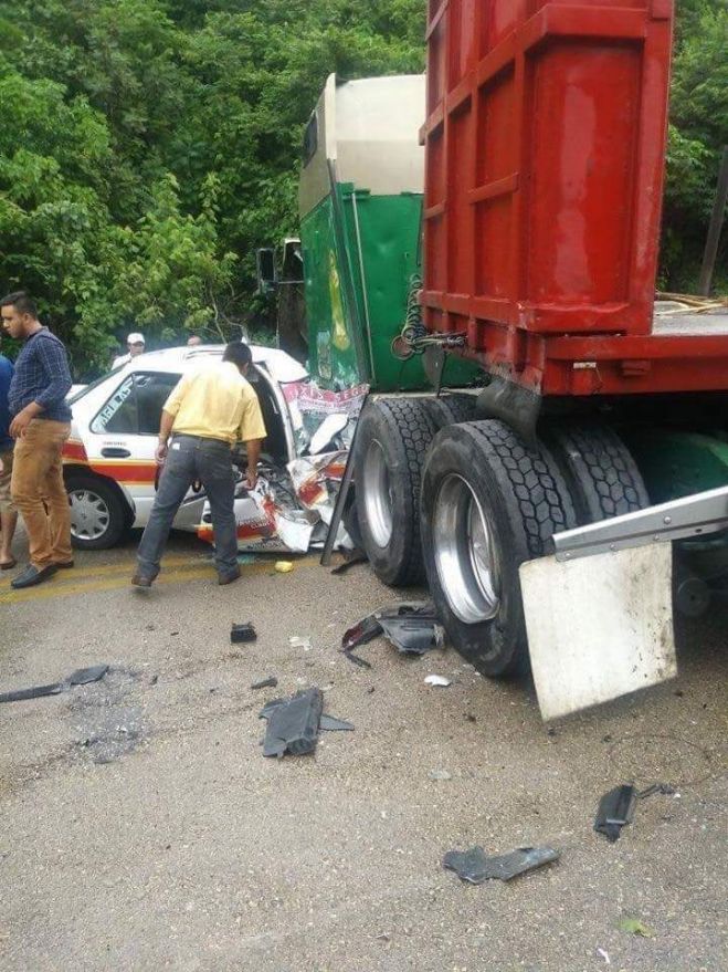 Varios lesionados deja aparatoso accidente en la de cuota