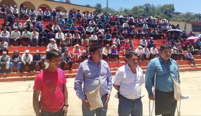 Inconformidad entre oxchuquenses ante negativa de registro de un candidato