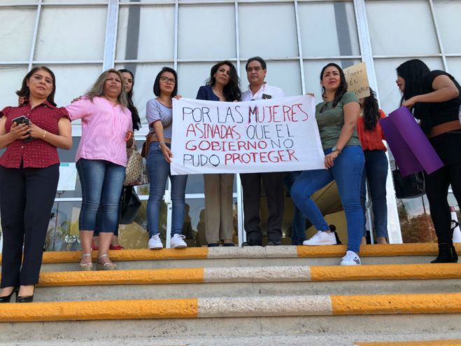 Jueza cesada de su cargo y sujeta a proceso de investigación.