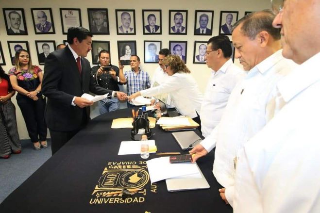 Se registró Enoc Hernández Cruz  para la Rectoría de la UNACH
