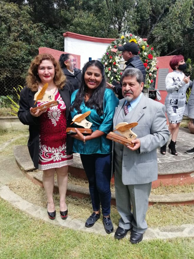 ENTREGAN RECONOCIMIENTOS A PERIODISTAS SANCRISTOBALENSES