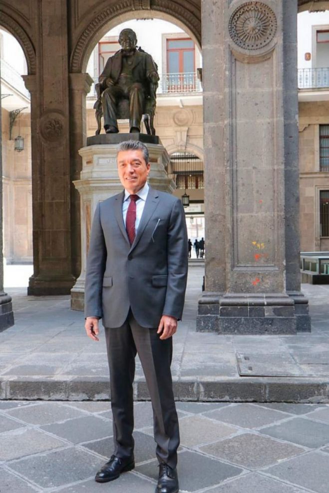 AGRADECE RUTILIO ESCAND&Oacute;N RESPALDO DEL PRESIDENTE AMLO EN ATENCI&Oacute;N AL MAGISTERIO CHIAPANECO