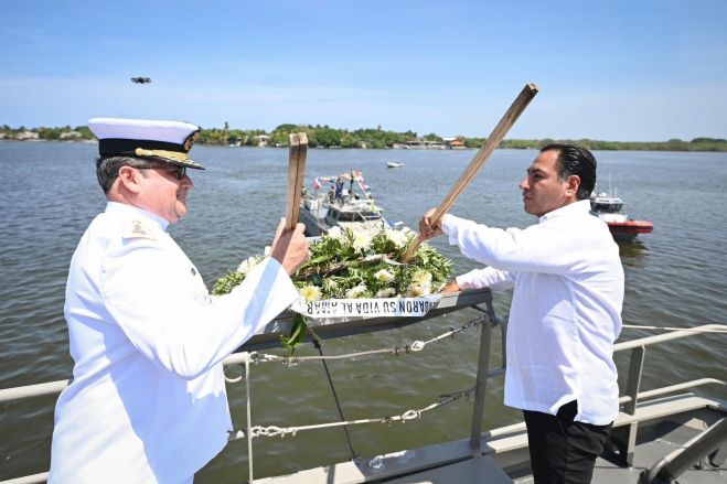 Eduardo Ram&iacute;rez reconoce a las mujeres y los hombres de la Secretar&iacute;a de Marina