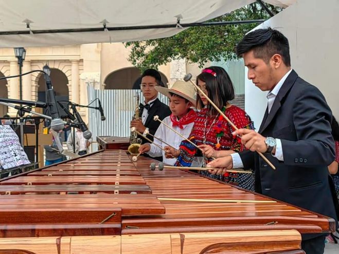 Es la encomienda del Presidente Municipal Mariano D&iacute;az Ochoa, el de generar espacios donde la Cultura de Paz, forme parte del proceso de Socializaci&oacute;n, a trav&eacute;s del cual se asimile un sistema de valores.