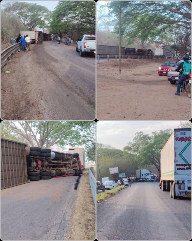 Tr&aacute;iler bloquea carretera en tramo Venustiano Carranza&ndash;La Angostura 
