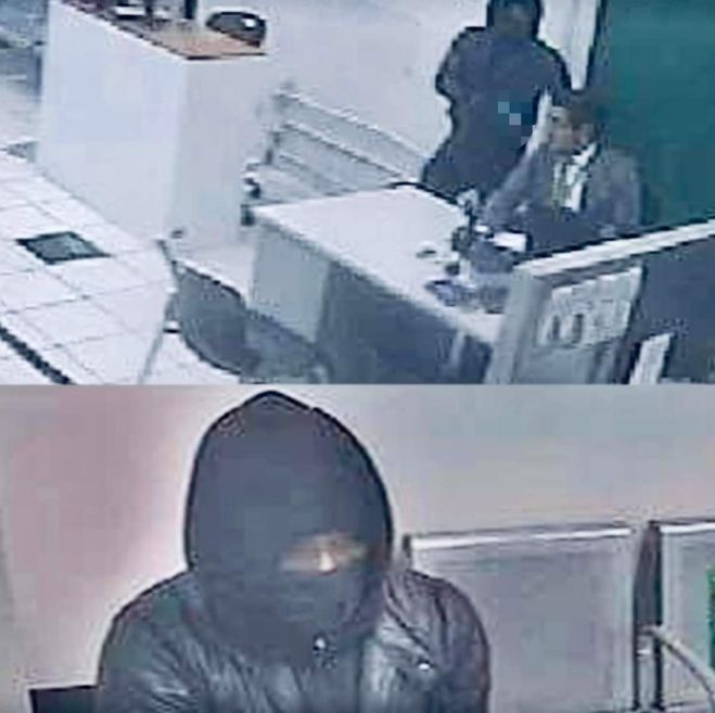 MASCULINO CON ARMA DE FUEGO ASALTA BANCO EN PLENO CENTRO DE SAN CRISTÓBAL DE LAS CASAS