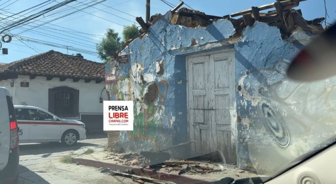 Vivienda en riesgo de colapso alarma a vecinos de Santa Lucía
