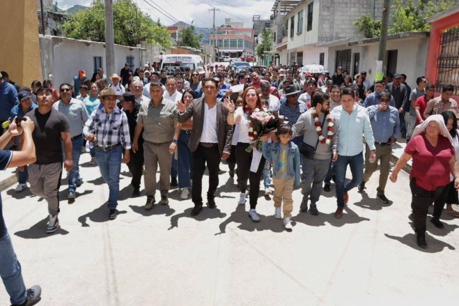 Toman protesta a integrantes de la Coordinación General de la Zona Norte en San Cristóbal