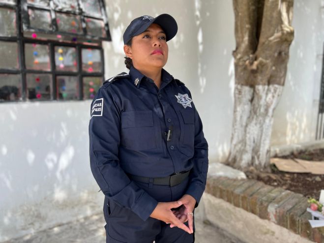 Ayuntamiento y DIF Municipal reconocen a mujer policía por acto de humanismo
