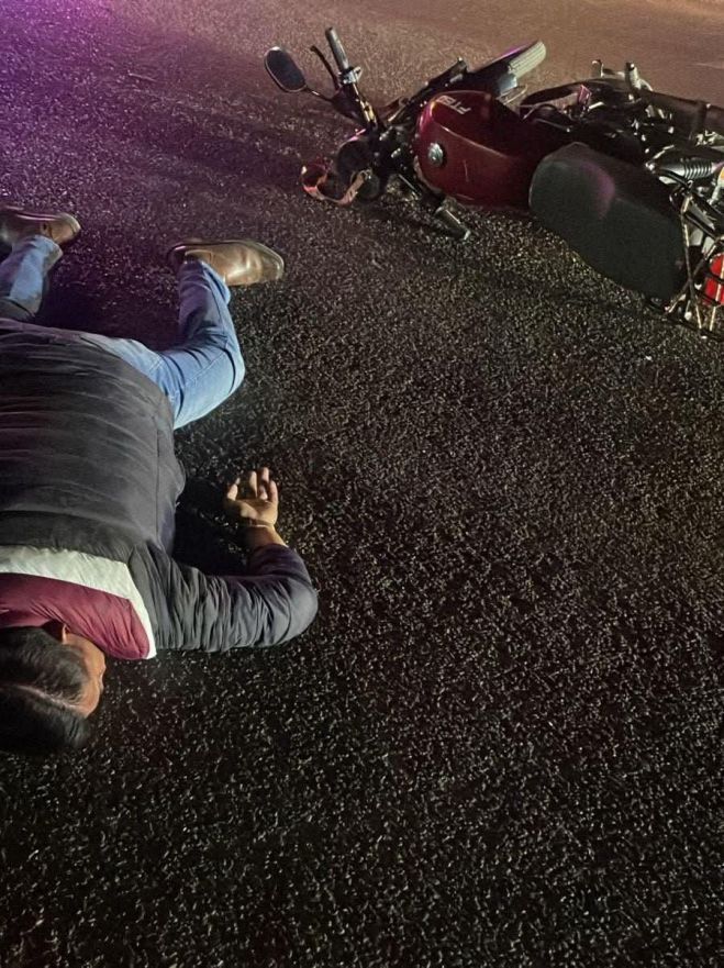 Motociclista grave tras ser impactado por un vehículo