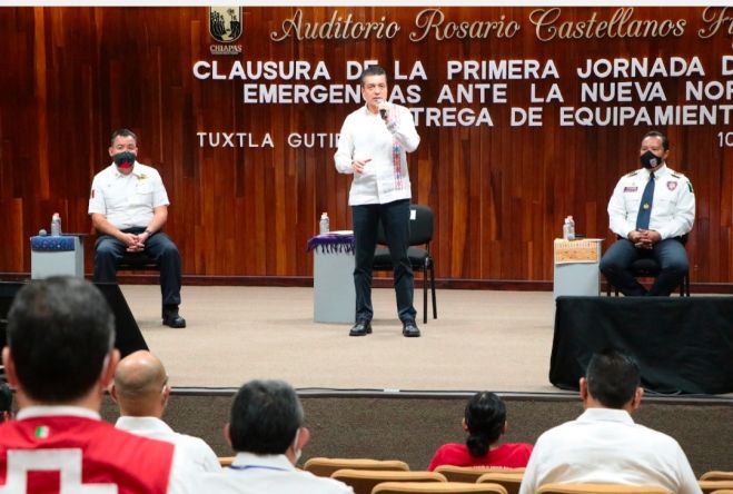 Bomberas y bomberos, ejemplo de fraternidad y amor al pr&oacute;jimo: Rutilio Escand&oacute;n