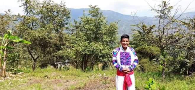 Estudiante de San Juan Cancuc gana concurso nacional de cuento