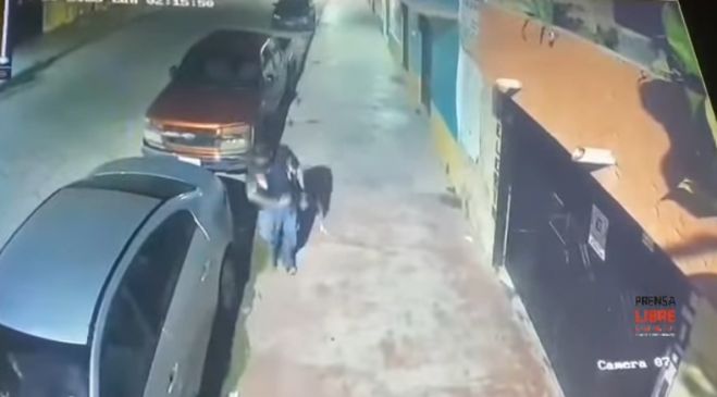 Captan a sujeto ponchando llantas en San Crist&oacute;bal de Las Casas 