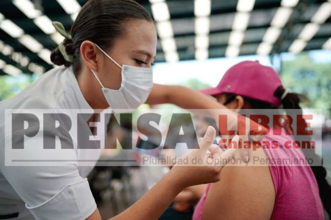 Invitan a confiar en la vacuna anti COVID-19 y a evitar mitos y rumorología