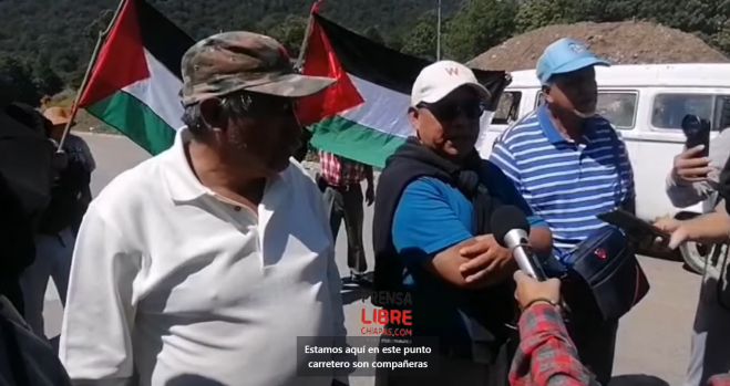 CNTE bloquea carretera de cuota San Cristóbal-Tuxtla 