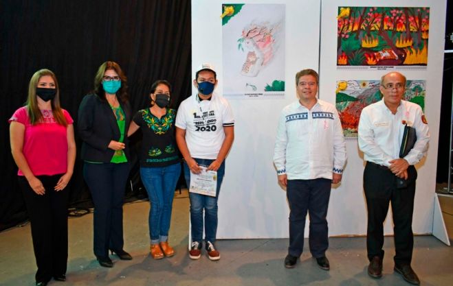 PREMIA ISMAEL BRITO A PARTICIPANTES DEL CONCURSO &ldquo;REDUCIENDO INCENDIOS FORESTALES&rdquo;