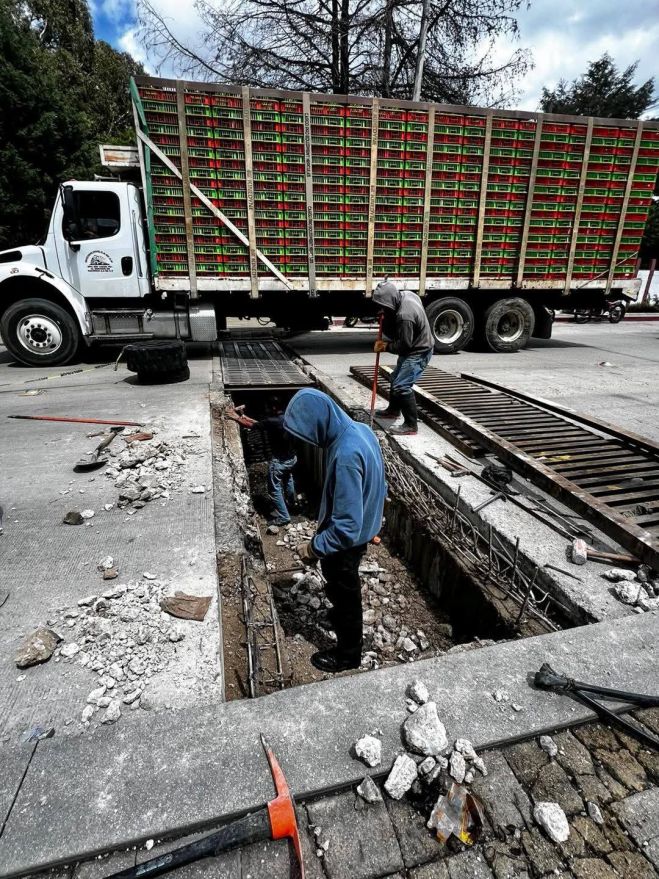 Refuerzan mantenimiento vial para mejorar seguridad y movilidad en Periférico Sur