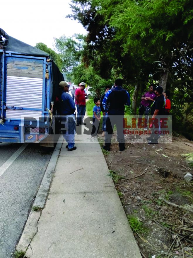 Mediante di&aacute;logo, Polic&iacute;a Municipal exhorta a no promover comercio informal